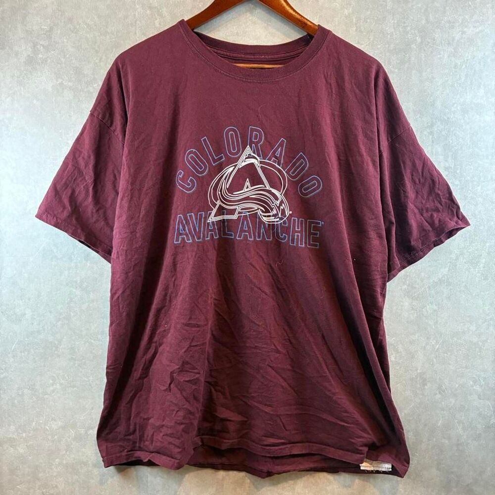 Nhl Men's Burgundy and Brown T-shirt